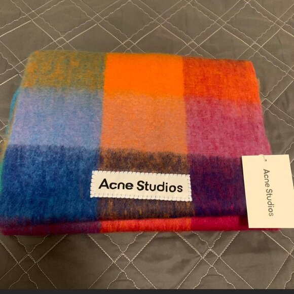 Acne Sudios scarf - Picture 2 of 5